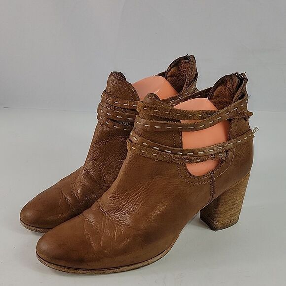 Frye Naomi Pickstitch Shootie Women's Ankle Booties - Picture 7 of 14